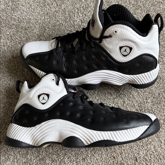 jordan jumpman team 2 white